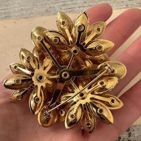 Vintage Iridescent Floral Pearlized Rhinestone Brooch - Picture 6 of 7